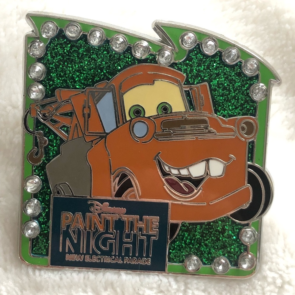 🎨Disney Paint the Night Pin